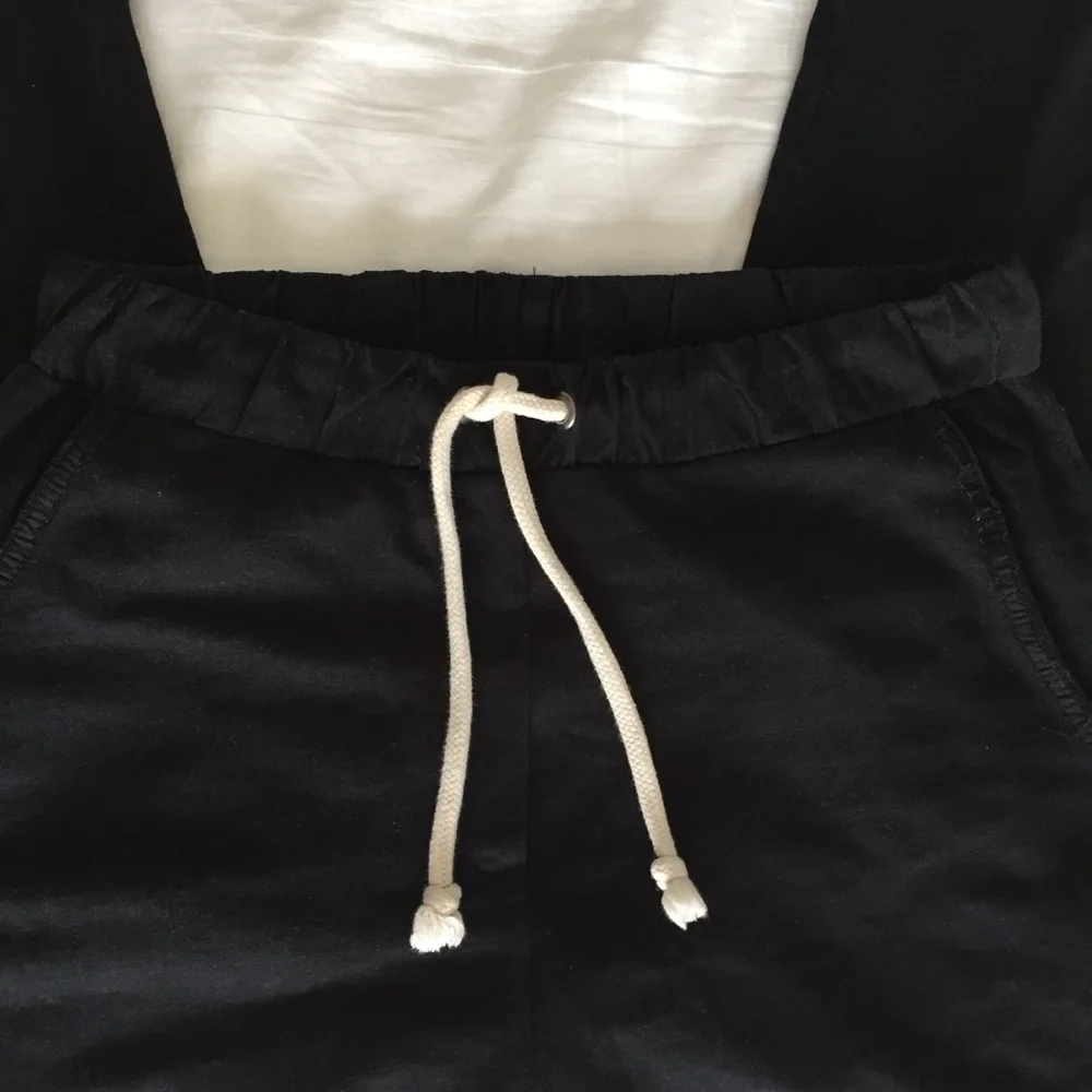 Zara Black Joggers for Effortless Style - Picture 3 of 3